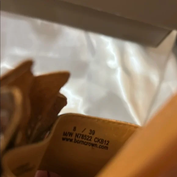 GOLD FLORAL SLIDES ! - Picture 6 of 13